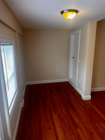 483 Newport Ave 1, Quincy, MA 02170
