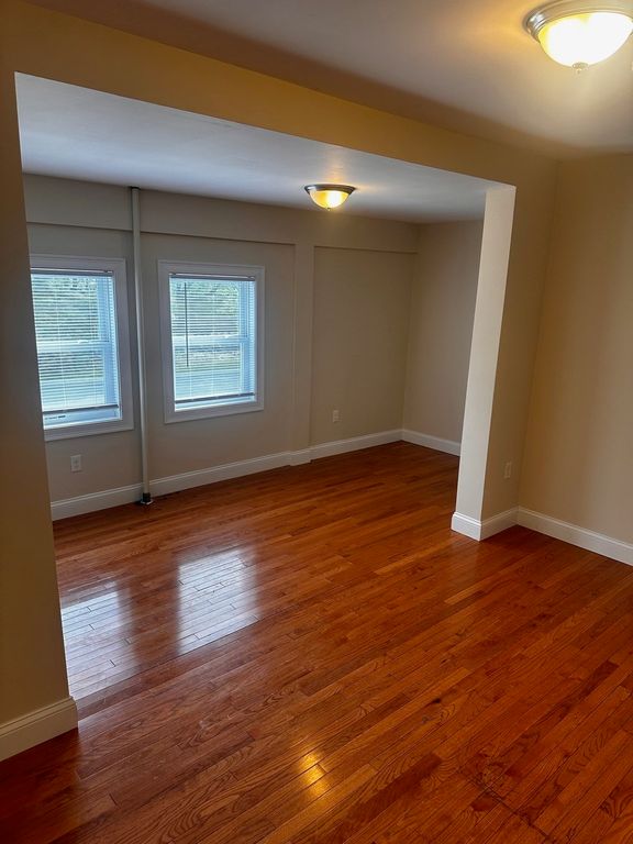 483 Newport Ave 1, Quincy, MA 02170