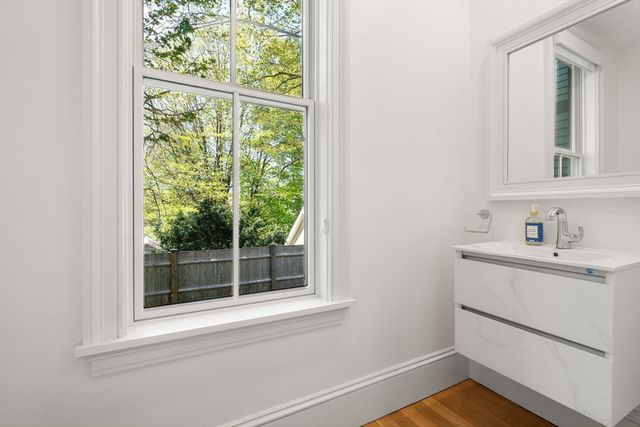 15 Sterling St, Newton, MA 02465