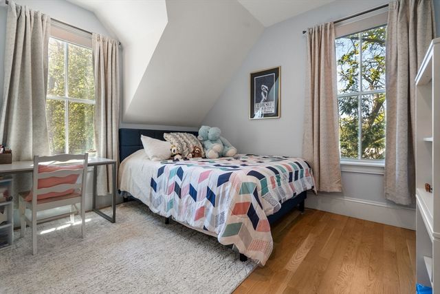 15 Sterling St, Newton, MA 02465