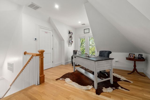 15 Sterling St, Newton, MA 02465