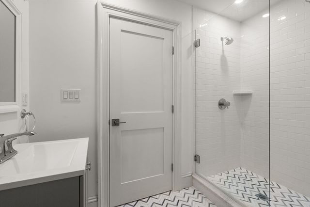 15 Sterling St, Newton, MA 02465