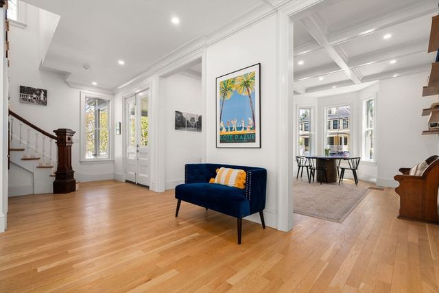 15 Sterling St, Newton, MA 02465