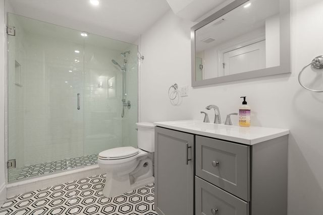 15 Sterling St, Newton, MA 02465