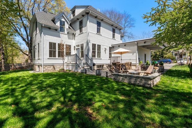 15 Sterling St, Newton, MA 02465