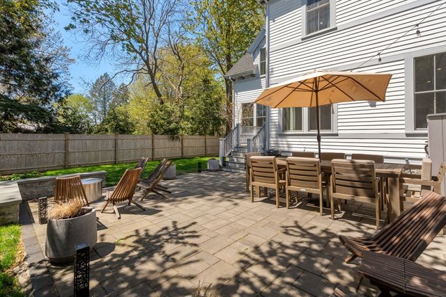 15 Sterling St, Newton, MA 02465