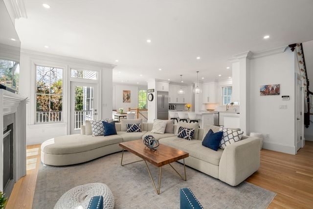 15 Sterling St, Newton, MA 02465