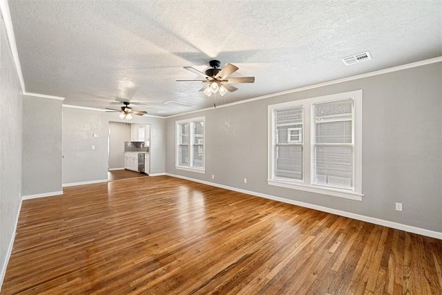1001 S Rock Island Avenue, El Reno, OK 73036