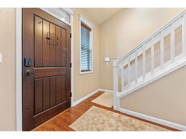 6338 Se DUNBAR Dr, Portland, OR 97236