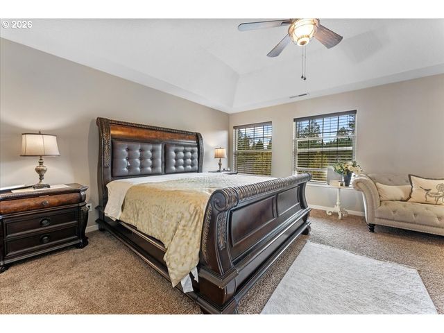 6338 Se DUNBAR Dr, Portland, OR 97236