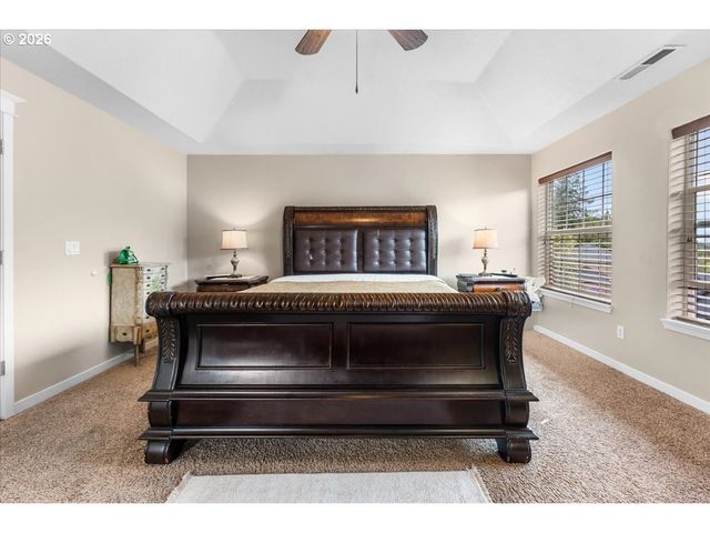 6338 Se DUNBAR Dr, Portland, OR 97236