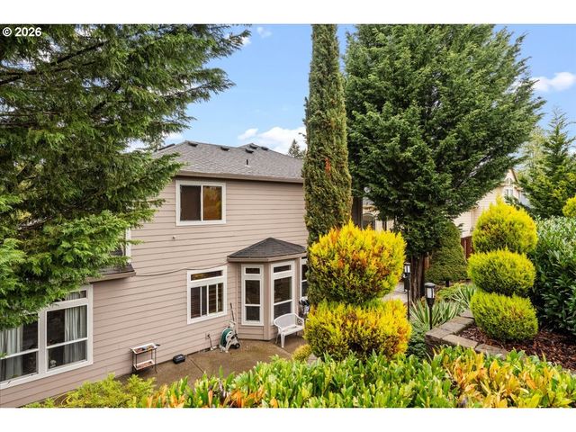 6338 Se DUNBAR Dr, Portland, OR 97236