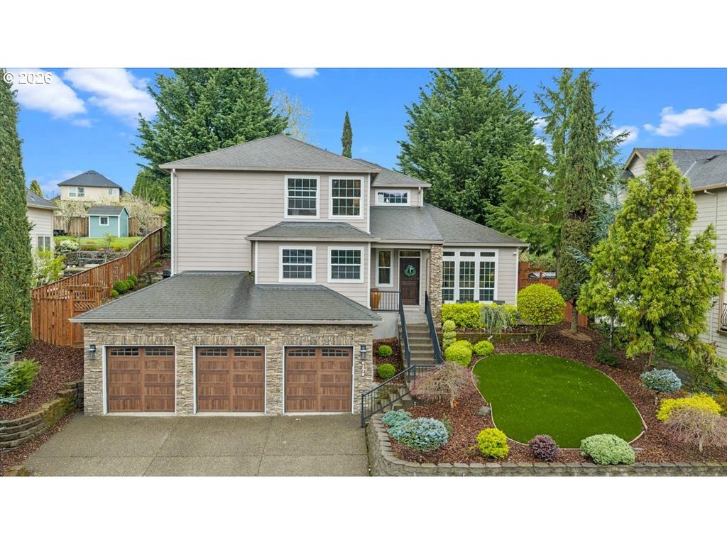 6338 Se DUNBAR Dr, Portland, OR 97236
