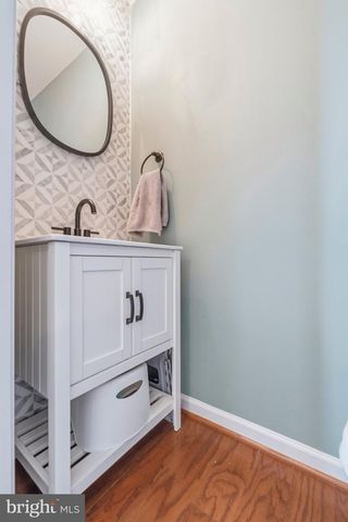 8532 STANSBURY LAKE DR, Baltimore, MD 21222