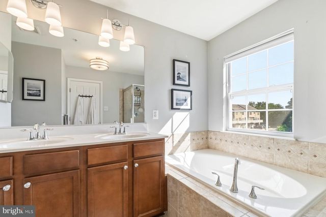 8532 STANSBURY LAKE DR, Baltimore, MD 21222