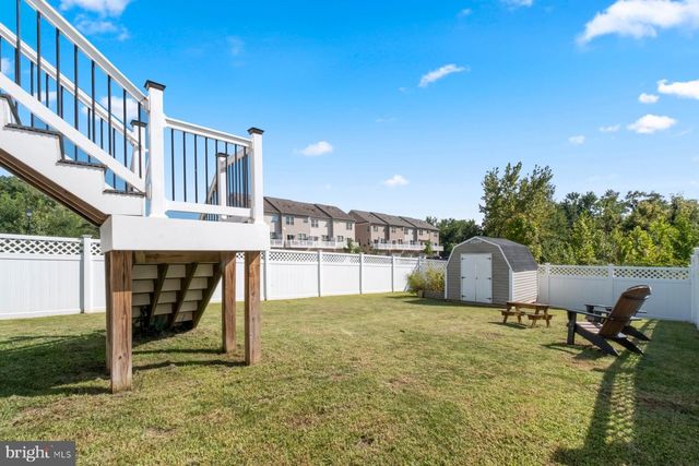8532 STANSBURY LAKE DR, Baltimore, MD 21222