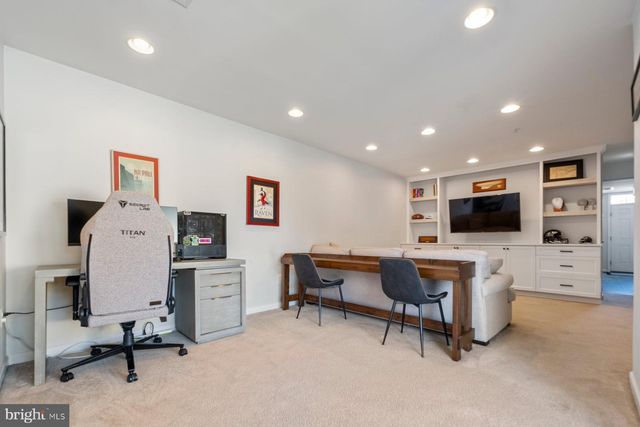 8532 STANSBURY LAKE DR, Baltimore, MD 21222