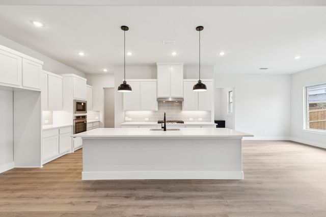 520 Winchester Way, Waxahachie, TX 75165