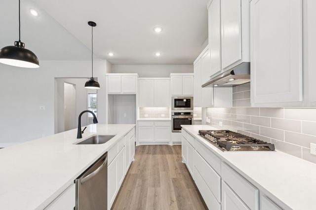 520 Winchester Way, Waxahachie, TX 75165