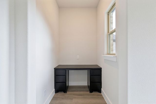 520 Winchester Way, Waxahachie, TX 75165