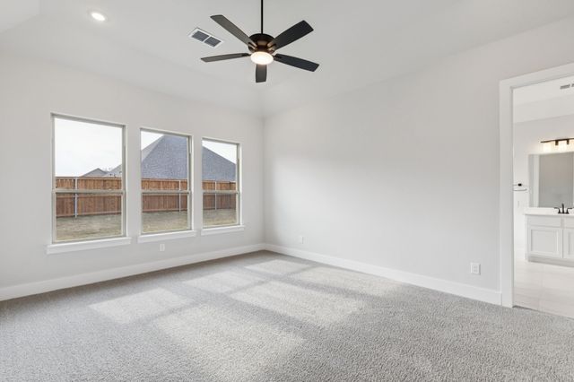 520 Winchester Way, Waxahachie, TX 75165