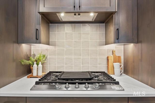 493 N Plainfield Avenue, Eagle, ID 83616