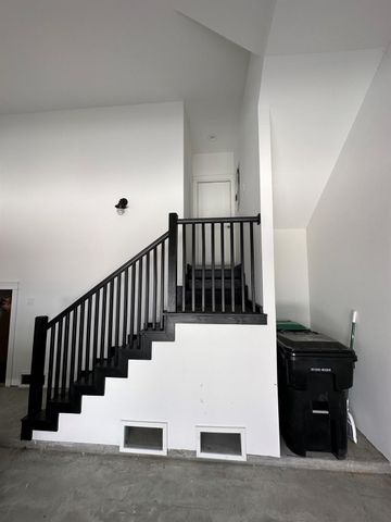 1218 W 24th Street D, Houston, TX 77008