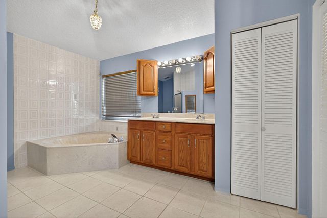 12553 82nd Street N, The Acreage, FL 33412
