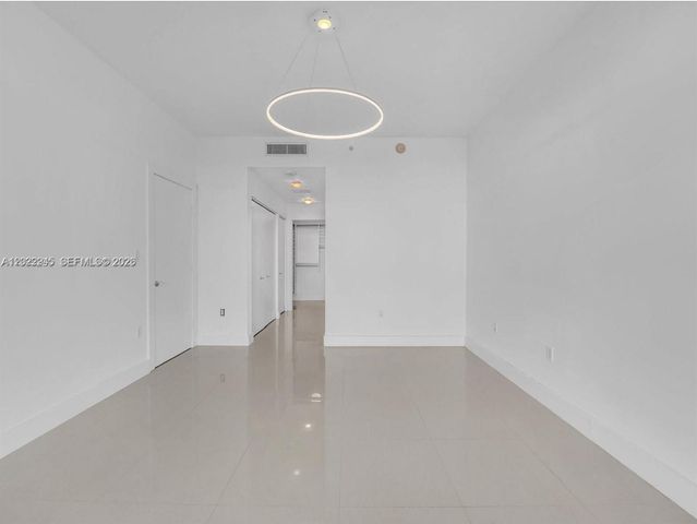 900 Biscayne Blvd 4809, Miami, FL 33132