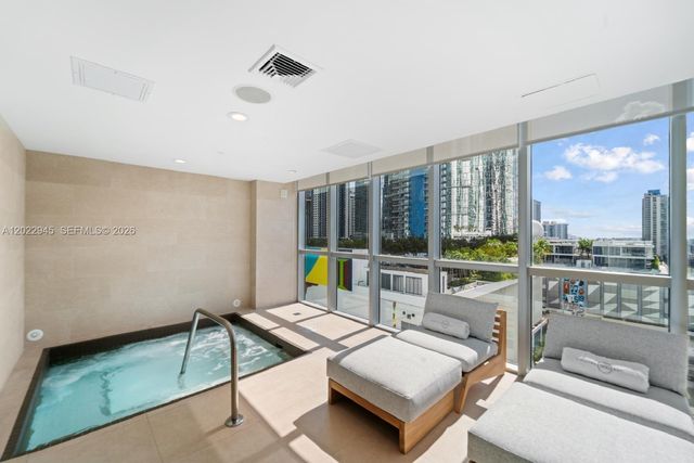 900 Biscayne Blvd 4809, Miami, FL 33132