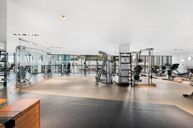 900 Biscayne Blvd 4809, Miami, FL 33132
