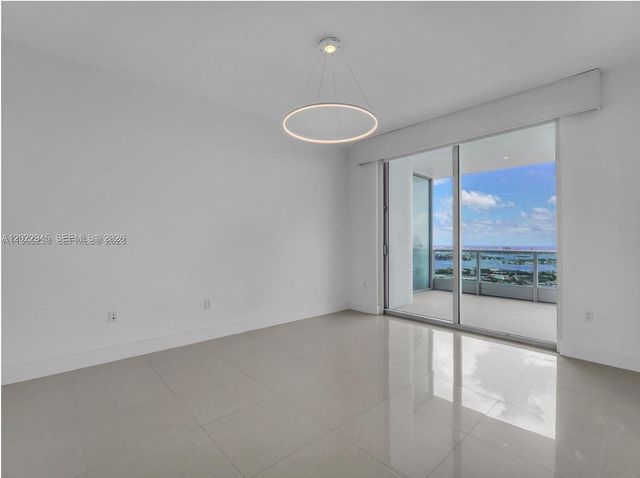 900 Biscayne Blvd 4809, Miami, FL 33132