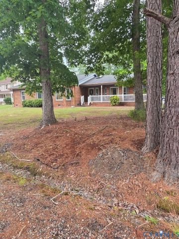 5800 Baron Dr, Chesterfield, VA 23832