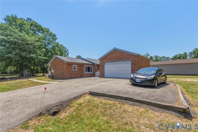 5800 Baron Dr, Chesterfield, VA 23832