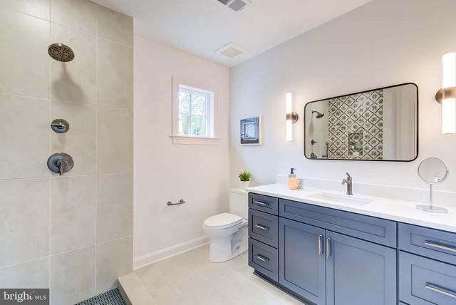 1538 FOREST LN, Mclean, VA 22101