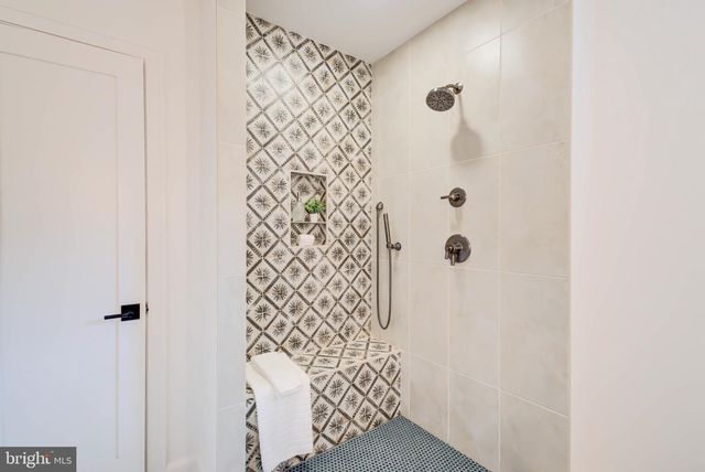 1538 FOREST LN, Mclean, VA 22101
