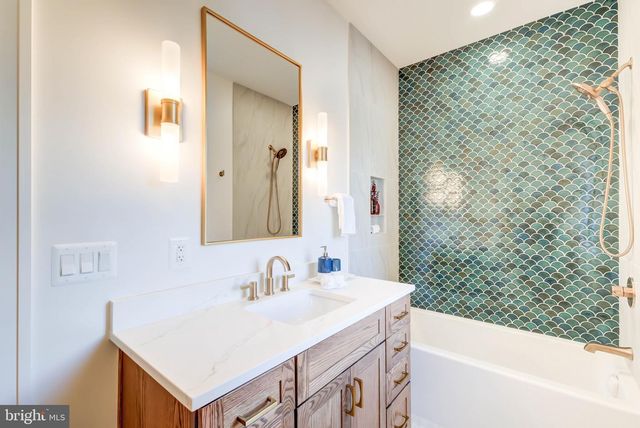 1538 FOREST LN, Mclean, VA 22101
