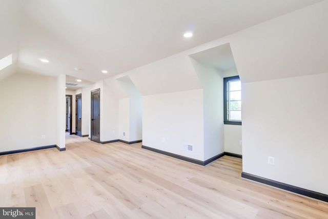 1538 FOREST LN, Mclean, VA 22101