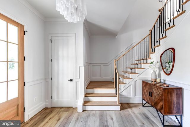 1538 FOREST LN, Mclean, VA 22101