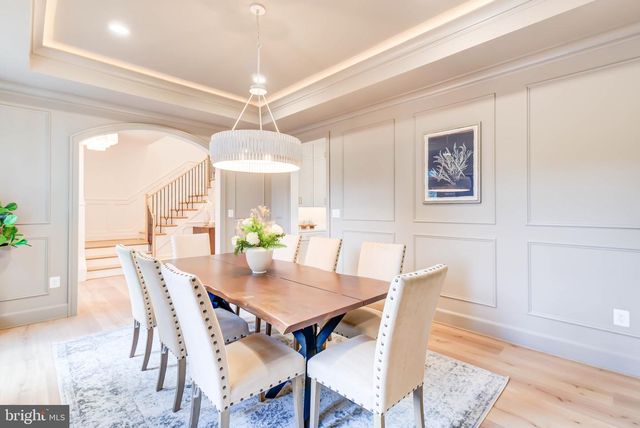 1538 FOREST LN, Mclean, VA 22101
