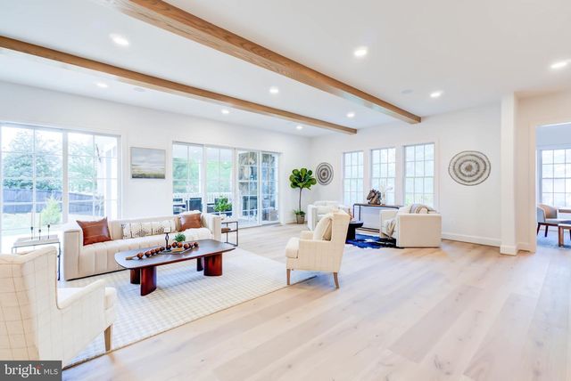 1538 FOREST LN, Mclean, VA 22101