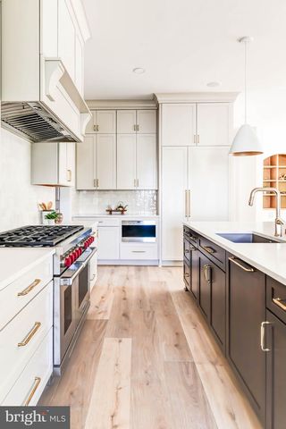1538 FOREST LN, Mclean, VA 22101