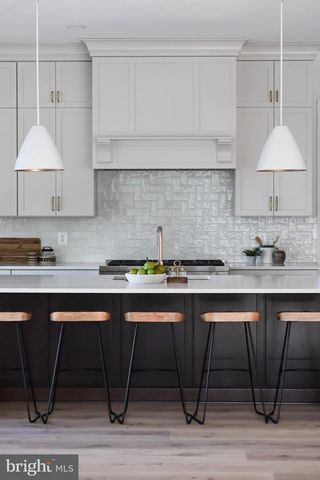 1538 FOREST LN, Mclean, VA 22101