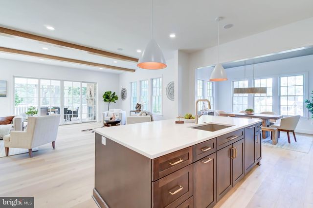 1538 FOREST LN, Mclean, VA 22101