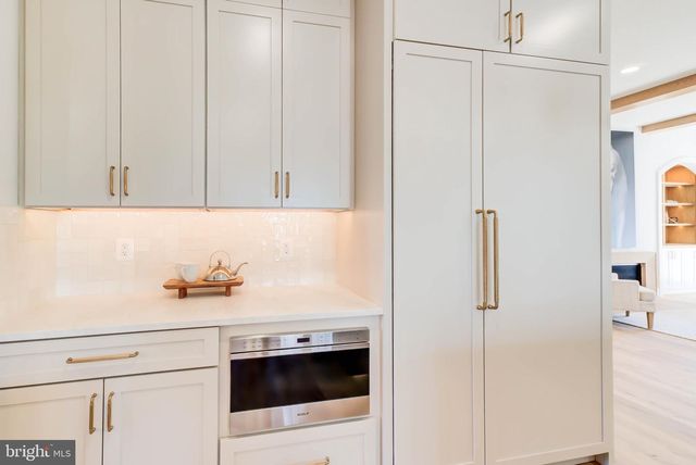 1538 FOREST LN, Mclean, VA 22101