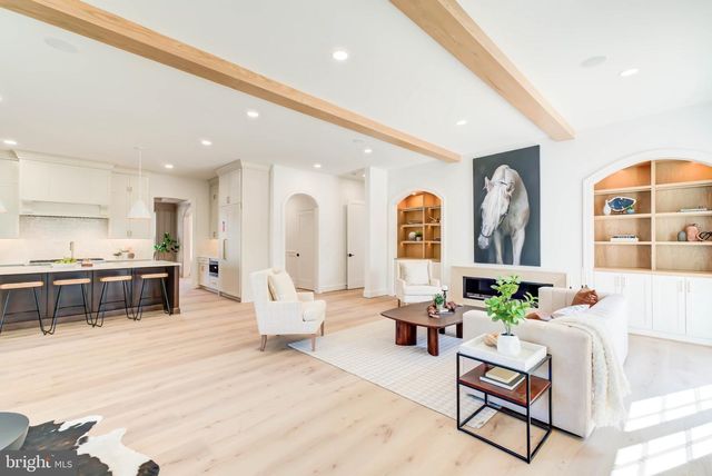 1538 FOREST LN, Mclean, VA 22101