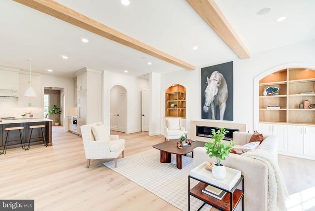 1538 FOREST LN, Mclean, VA 22101