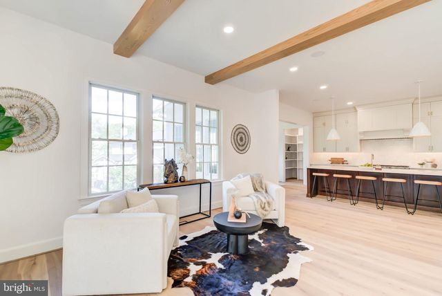 1538 FOREST LN, Mclean, VA 22101
