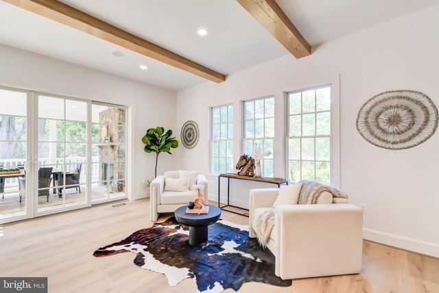1538 FOREST LN, Mclean, VA 22101