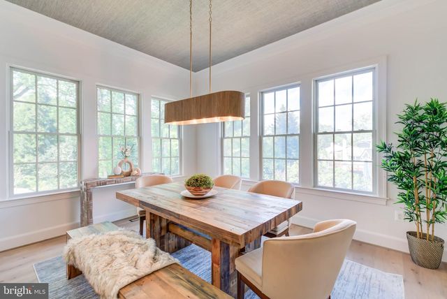 1538 FOREST LN, Mclean, VA 22101